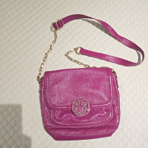 Tory Burch Amanda Flap Crossbody Bag Magenta - Picture 1 of 13